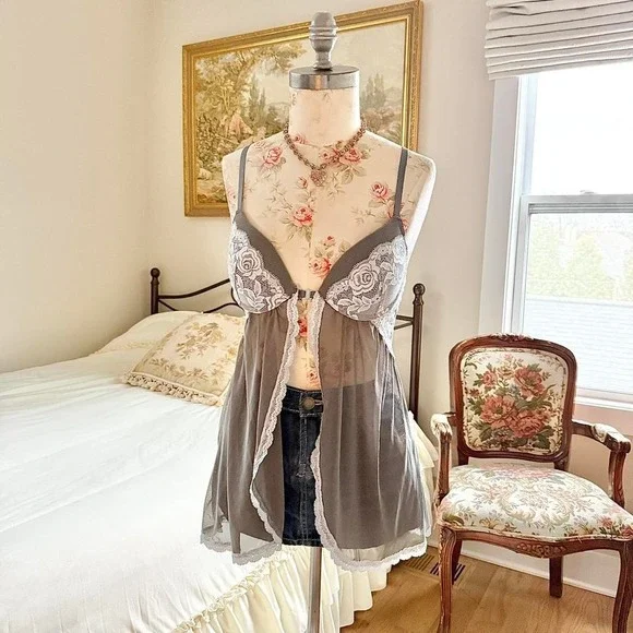 gray lace babydoll top  Y2K Jessica Simpson gray lace babydoll top - Picture 2 of 6